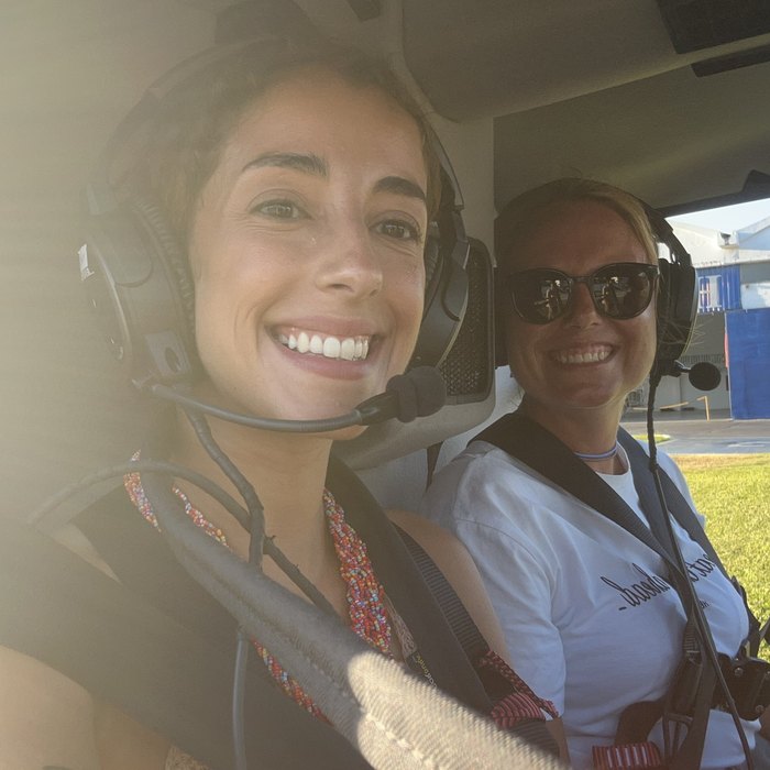 Sara and Mariska in a helicopter